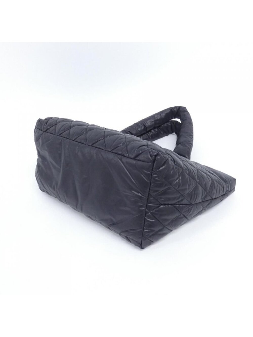 Chanel Coco Cocoon Line 48610 Bag - Picture 3 of 10